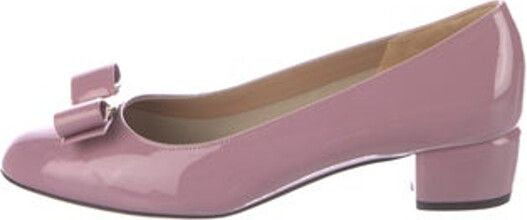 Ferragamo Patent Leather Pumps Purple Vara Bow Accent Round-Toes with Bow Accents Includes Dust Bag
