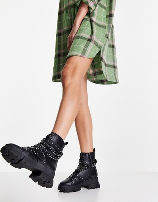 Steve Madden Tranquil chunky leather boots with chain detailing in black -  ShopStyle