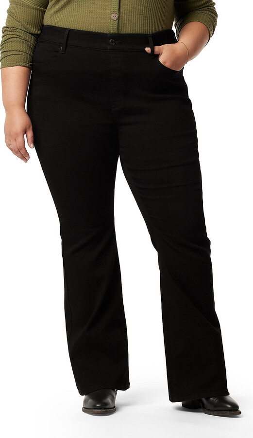 Levi Strauss Signature Women’s and Women’s Plus Shaping Perfect Pull On Flare Jeans, Sizes 2-28