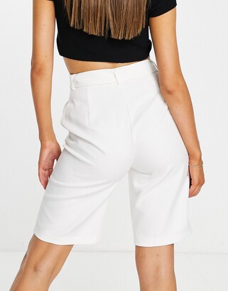 Parisian belted tailored shorts in white (part of a set)