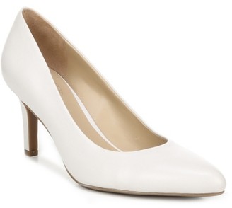 white naturalizer pumps