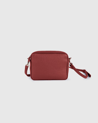 Quince Italian Pebbled Leather Phone Crossbody in Red