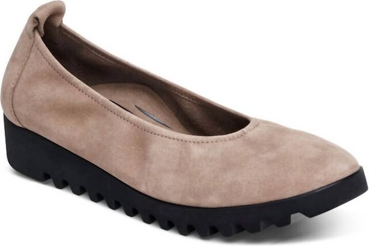 Aetrex Brianna Ballet Loafer In Taupe