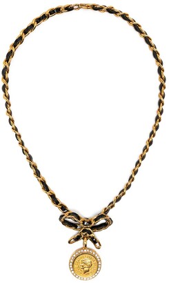 Chanel Pre Owned 1996 Mademoiselle pendant necklace