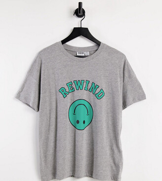 Noisy May Petite exclusive oversized t-shirt with smiling graphic in light gray
