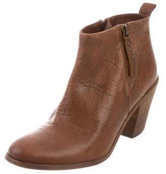 Hoss Intropia Round-Toe Leather Ankle Boots