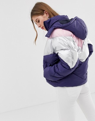Only Feather colourblock quilted hooded jacket