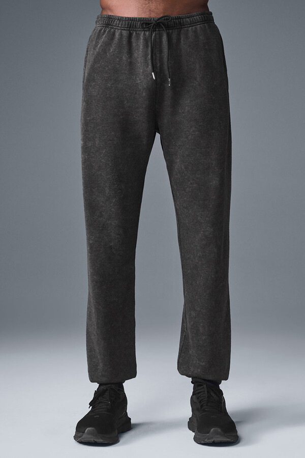 Alo | Chill Vintage Wash Sweatpant in Black Wash, Size: Small