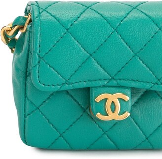 Chanel Pre Owned 1989 diamond-quilted CC pouch