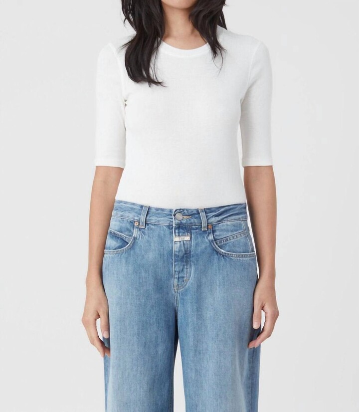 Closed Wide Neck Short Sleeve Top In Ivory