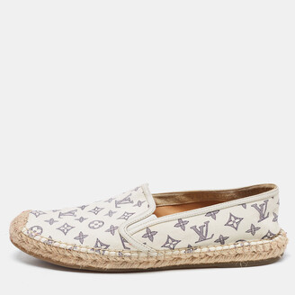 Louis Vuitton Mens White Loafers - 2 For Sale on 1stDibs