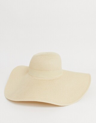 South Beach Exclusive natural straw extra wide brim floppy wired hat