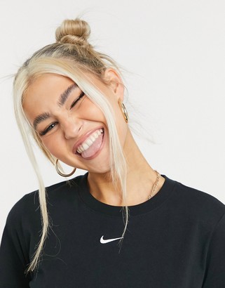 Nike essential short sleeve t-shirt in black with mini swoosh - ShopStyle