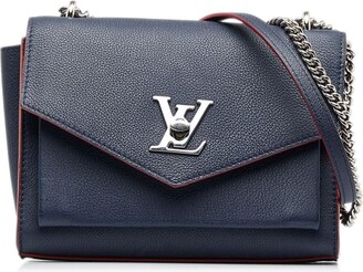 Louis Vuitton Lock Me II – Theluxurysouq  India's Fastest Growing Luxury  Boutique. New & Pre Owned Luxury. 100% Authentic.