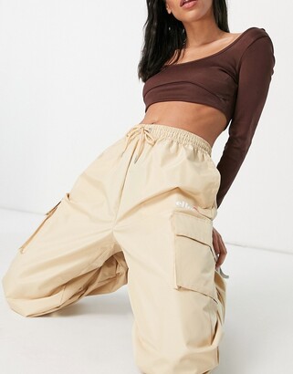 Ellesse woven pant trousers in camel