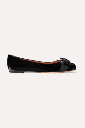 Ferragamo Varina Bow-embellished Patent-leather Ballet Flats - Black
