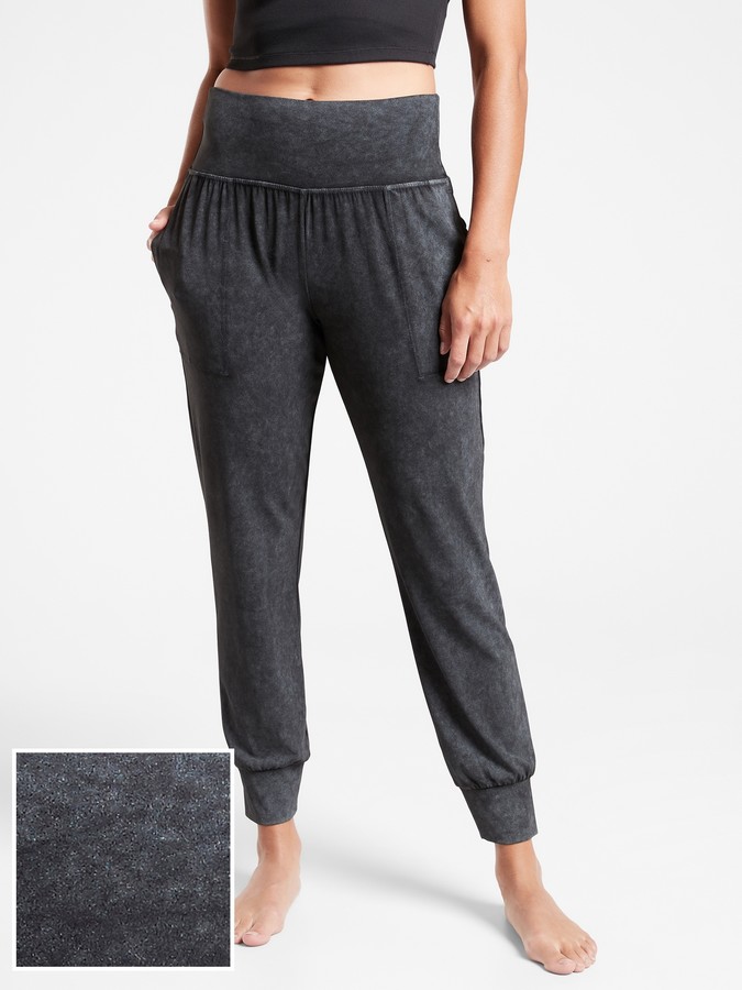 athleta cosmic jogger