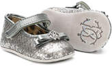 Thumbnail for your product : Roberto Cavalli front bow crib shoes