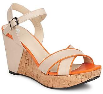 Pierre Cardin TOTAL women's Sandals in Beige