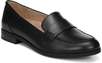 naturalizer lorie loafer