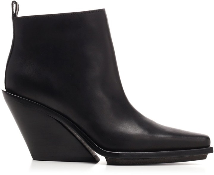 angled heel boots