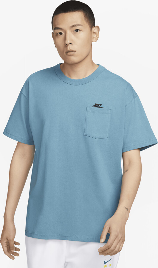 loose fit nike shirt mens