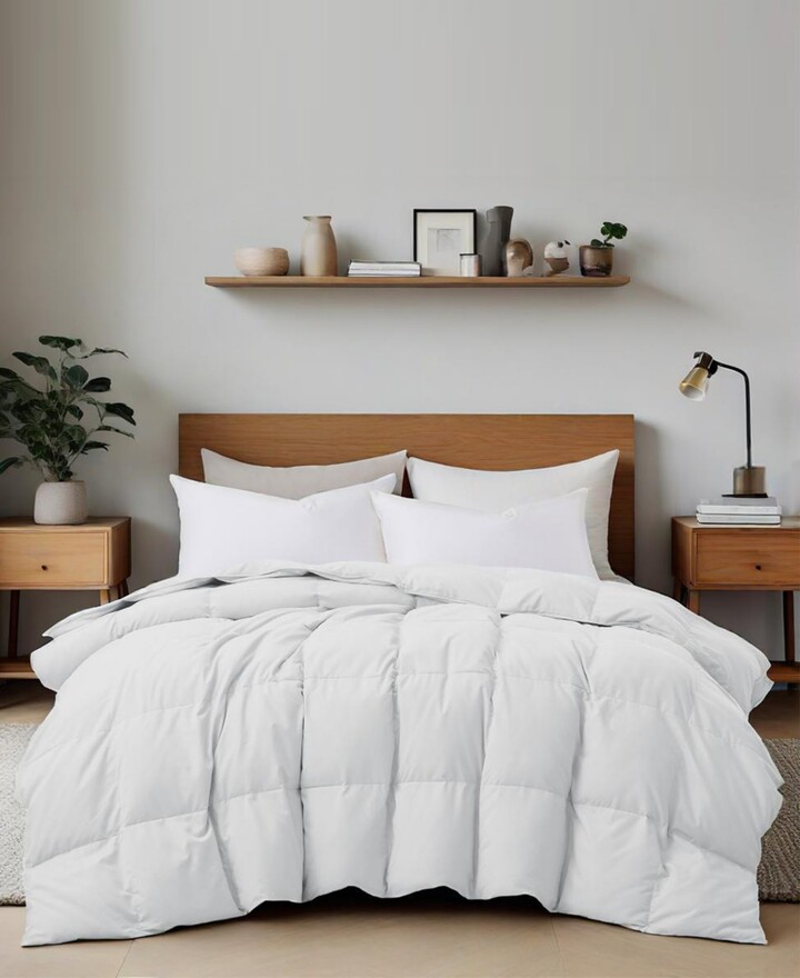 UNIKOME Ultra Soft Lightweight Goose Down Feather Fiber Comforter Full/Queen