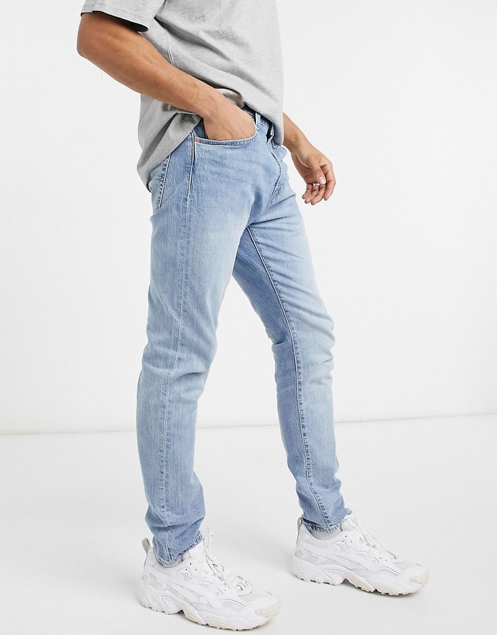 levi's light blue jeans