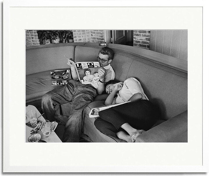 Sonic Editions James Dean And Liz Taylor Relaxing On Set Print, 16x20