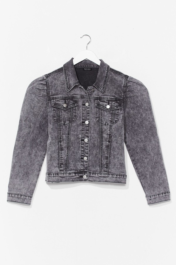 mid wash extreme shoulder cropped denim jacket