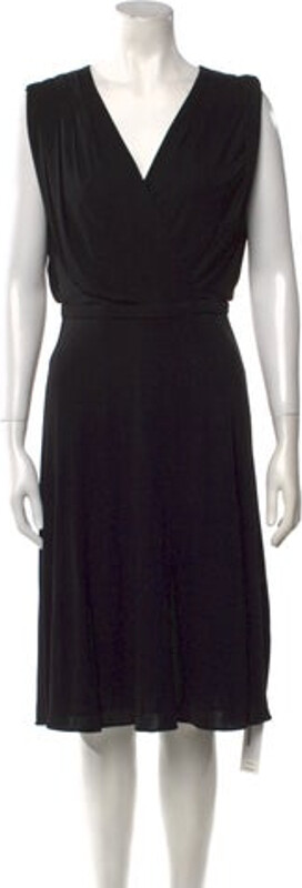 Gucci Silk A-Line Dress Black Bamboo Accent Pleated Accents Sleeveless with V-Neck Concealed Zip Closure at Back Size not listed, estimated from measurements. Designer