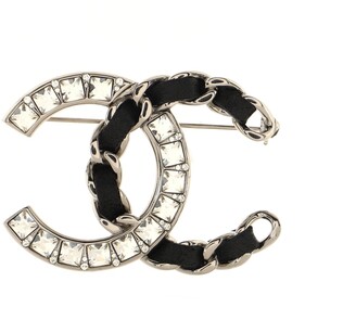 Chanel CC logo gold metal black enamel brooch