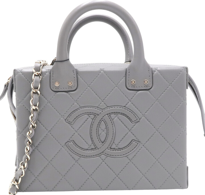 Shop CHANEL 2021 SS Leather Shoulder Bags by LudivineBuyers