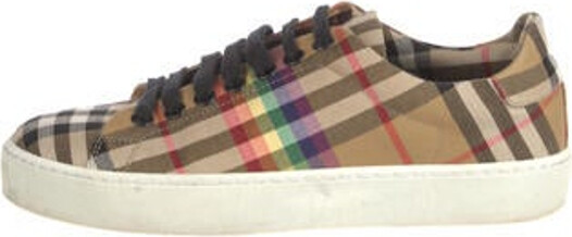 Burberry Canvas Low Top Sneakers Brown Rainbow Check Round-Toes Platform Lace-Up Closure at Uppers Includes Dust Bag Size not listed estimated from measurements.