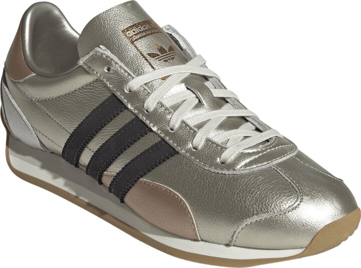 Country Low Top Sneaker
