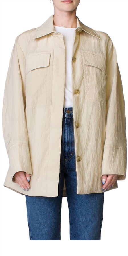Vince Padded Shirt Jacket In Pale Fawn