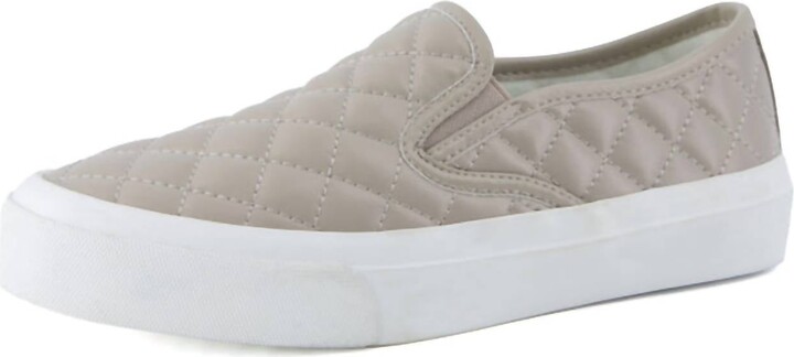 CUSHIONAIRE Women'S Quilted Slip On Sneaker In Natural
