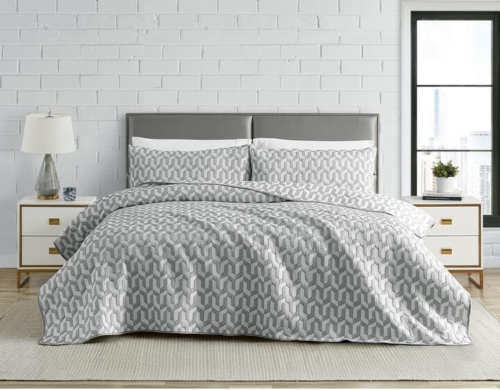 Design Studio Torino Geo Grey 3-Piece Soft Woven Matelasse Reversible Jacquard Cotton Blend Quilt Set - Full/Queen