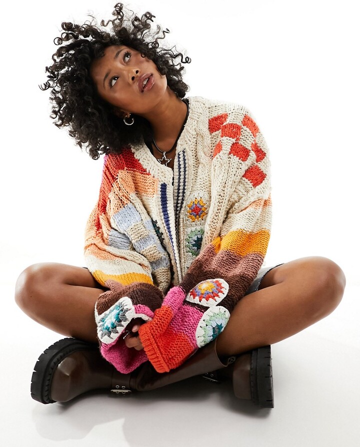 crochet sweater for black hippie outfit idea