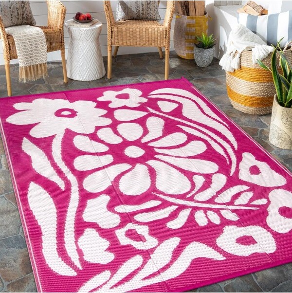 Lahome Outdoor Plastic Straw Rug-Waterproof Reversible Mat for Patio,Balcony,Deck,Backyard,Beach-Pink-