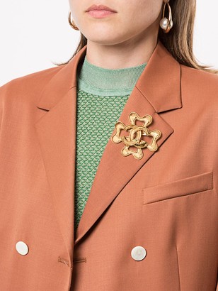 Chanel Pre Owned 1994 CC clover brooch