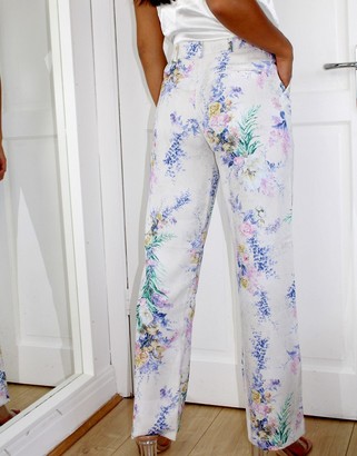 ASOS Petite DESIGN Petite straight leg suit trousers in floral print