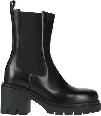 ショートブーツ・ブーティ LIVIANA CONTI Woman Flat ankle boots Black A5SC31 Y69-0 Liviana Conti Ankle Boots Black - ShopStyle