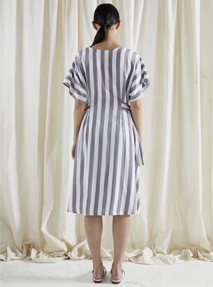 Keegan Women's Grey / White Convertible Tie Dress In Grey And White Stripe