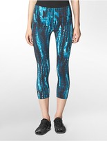 Thumbnail for your product : Calvin Klein Performance Abstract Print Cropped Leggings