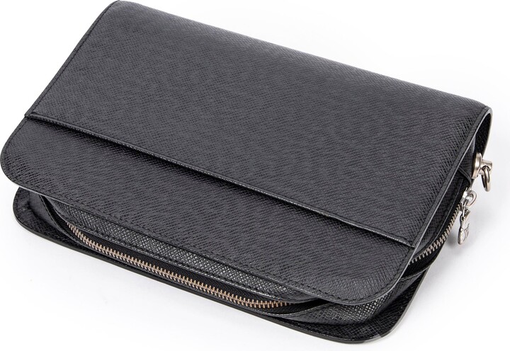 gray and white louis vuittons wallet