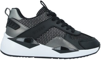 guess typical sneakers