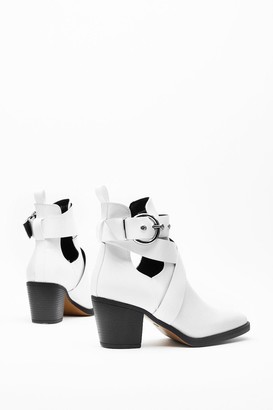 Nasty Gal Womens Time's Runnin' Cut-Out Wide Fit Faux Leather Boots - White - 3