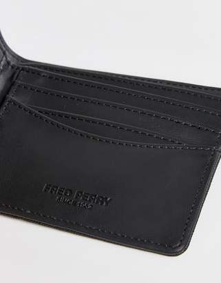 Fred Perry Saffiano Billfold Wallet in Black