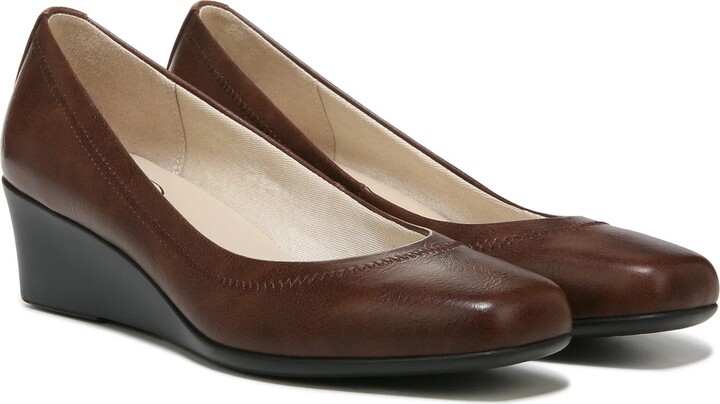 Women's LifeStride Groovy Pumps Brown Leather Square Toe Slip-On RHS5497